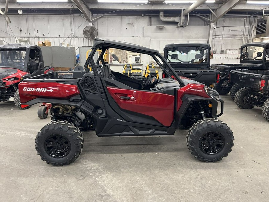 2026 Can-Am COMMANDER XT 64 1000R - FIERY RED