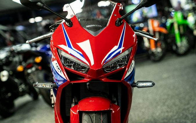 2026 Honda CBR650R E-Clutch