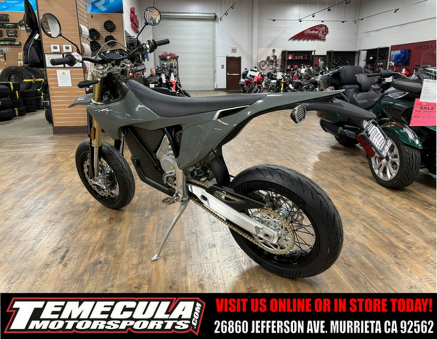 2026 Stark VARG SM 80 Hp Medium 165-200Lbs (Enduro)