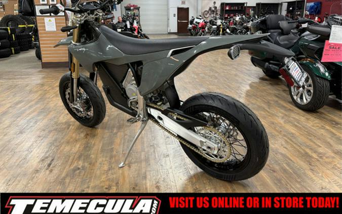 2026 Stark VARG SM 80 Hp Medium 165-200Lbs (Enduro)