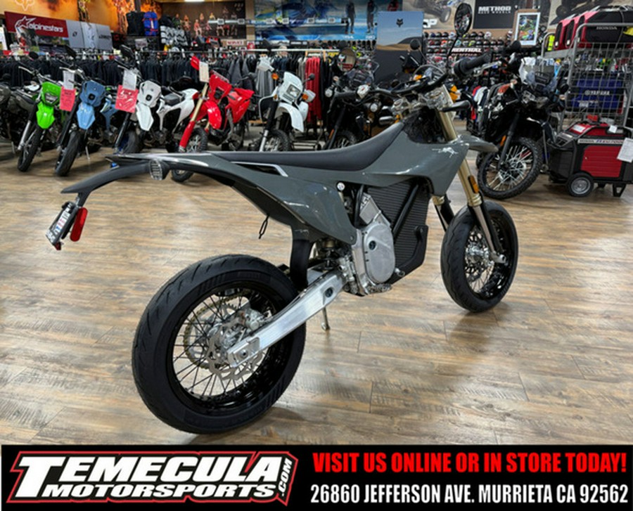 2026 Stark VARG SM 80 Hp Medium 165-200Lbs (Enduro)