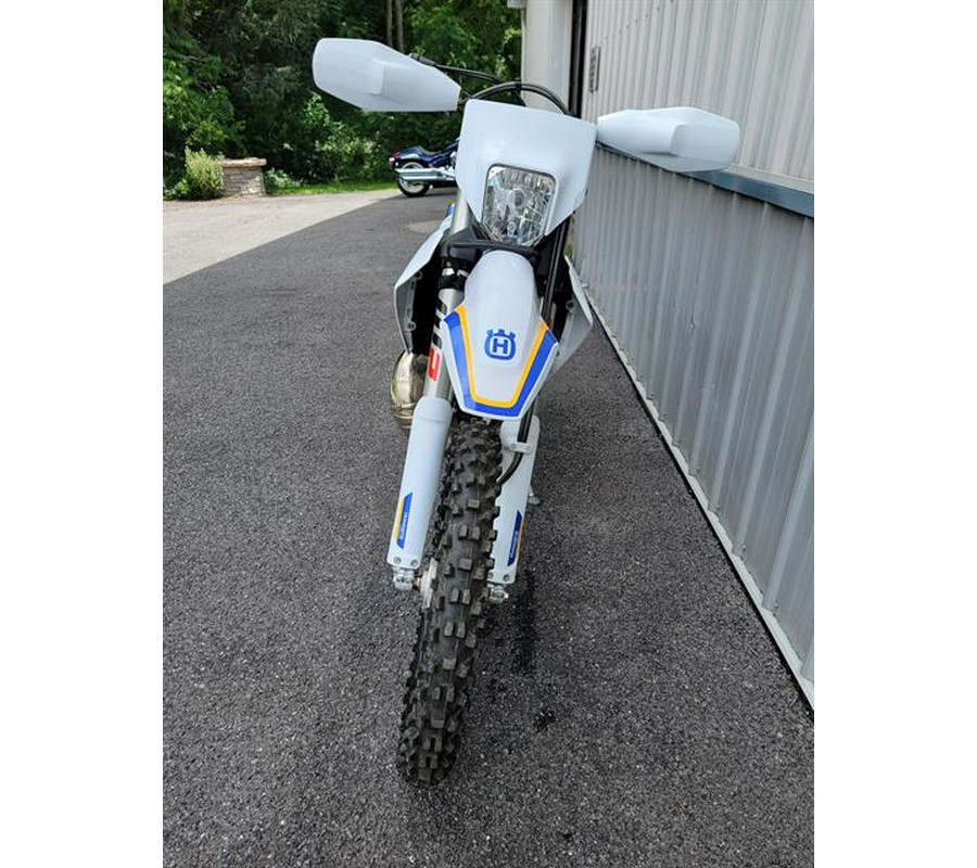 2023 Husqvarna TE 300 Heritage