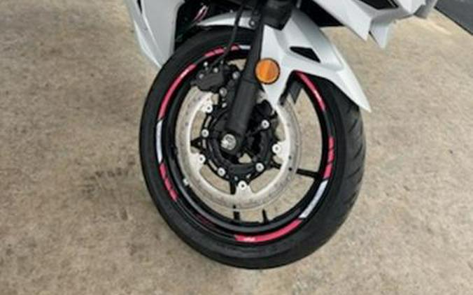 2025 Kawasaki Ninja® 500