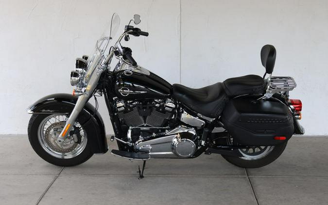 2020 Harley-Davidson® FLHC - Softail® Heritage Classic