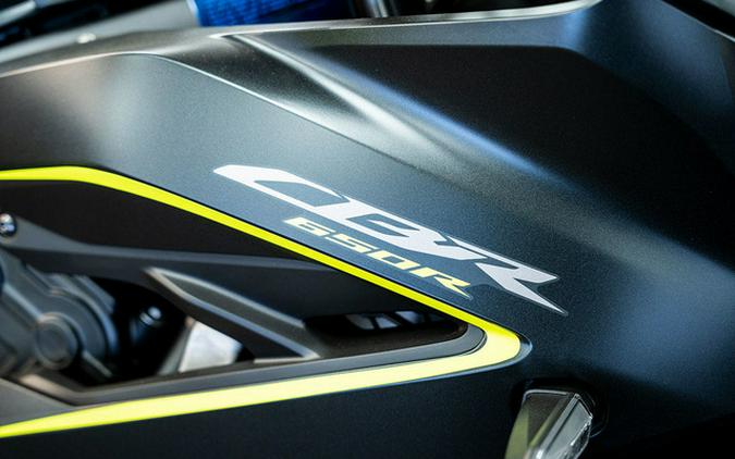 2026 Honda CBR650R E-Clutch