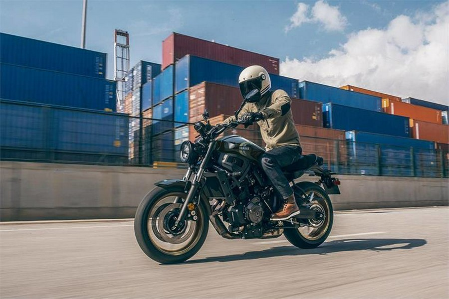 2025 XSR700 - Yamaha