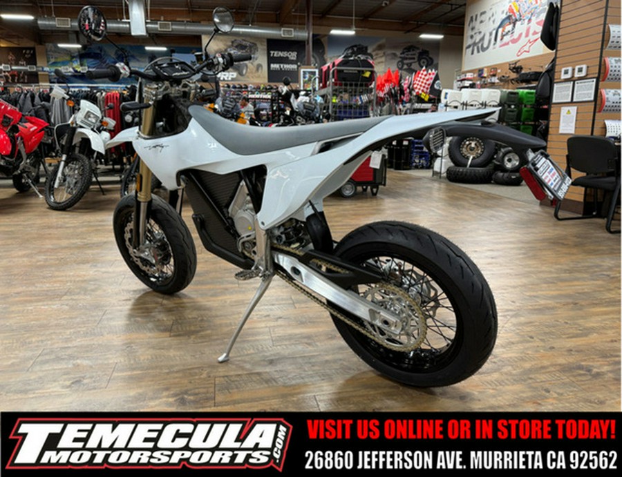 2026 Stark VARG SM 80 Hp Medium 165-200Lbs (Enduro)
