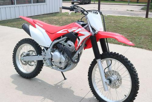 2019 Honda CRF250F Review (17 Fast Facts)