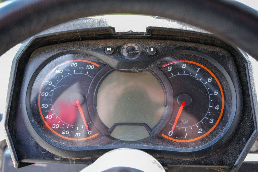 2013 Can-Am® Commander™ XT™ 1000