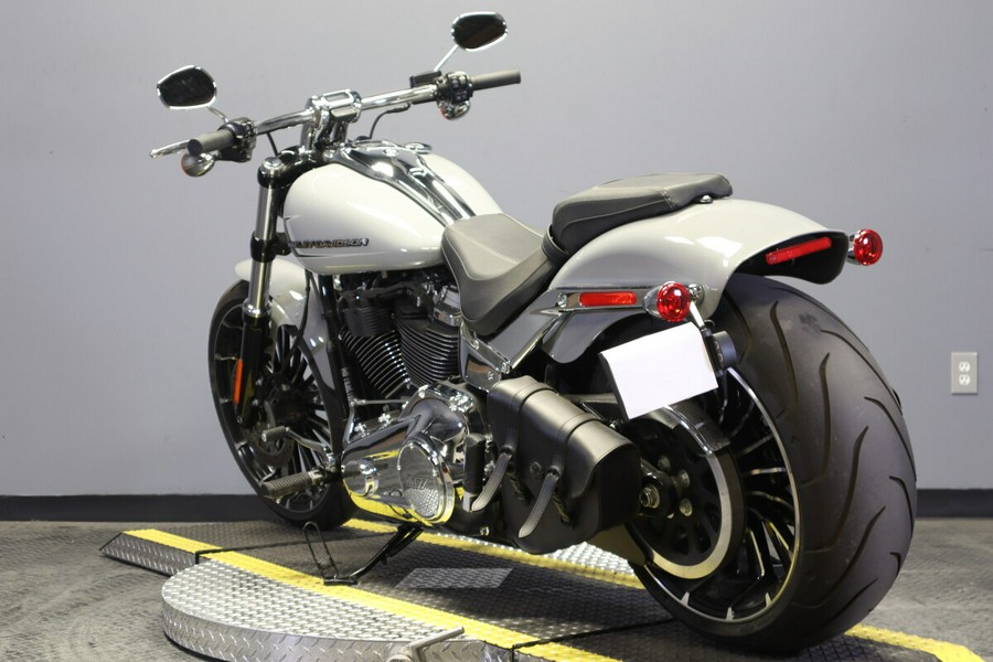 2023 Harley-Davidson Breakout