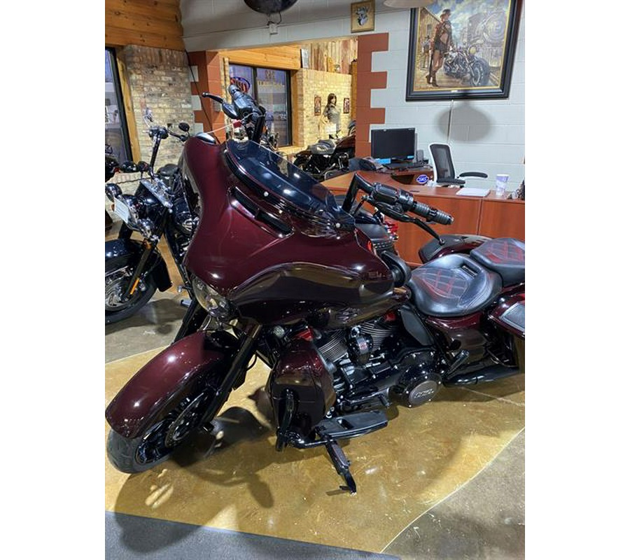 2019 Harley-Davidson CVO™ Street Glide®