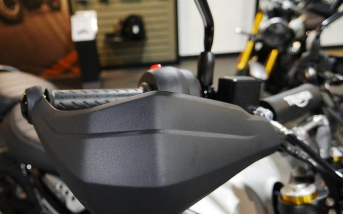 2026 Triumph Scrambler 400 XC Vanilla White