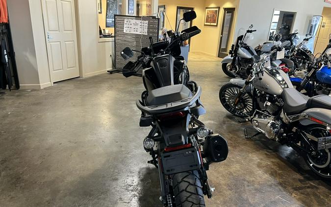 2025 Harley-Davidson Pan America 1250 Special Vivid Black w/Laced Wheels