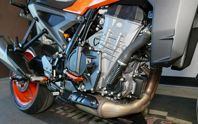 2024 KTM 990 Duke