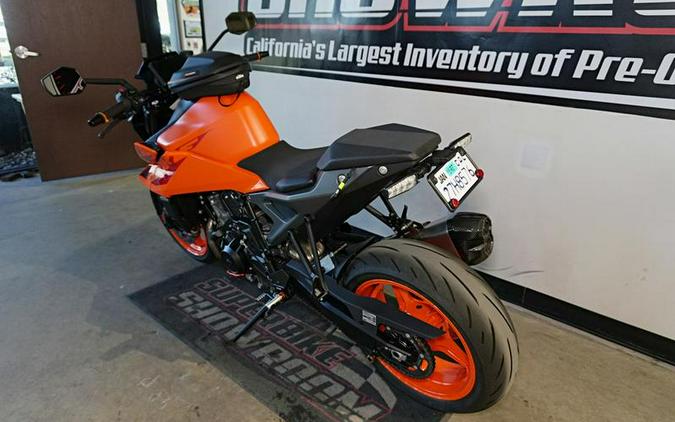 2024 KTM 990 Duke