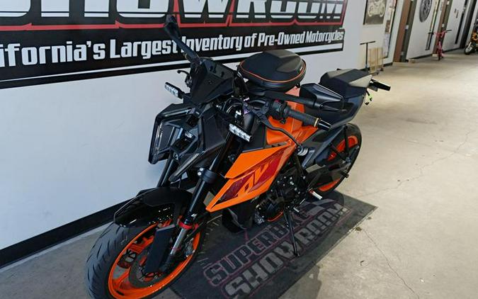 2024 KTM 990 Duke