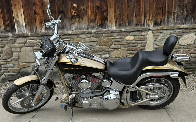 2003 Harley-Davidson® Screamin’ Eagle Softail Deuce Centennial Gold and Vivid Black with Gold Leaf G