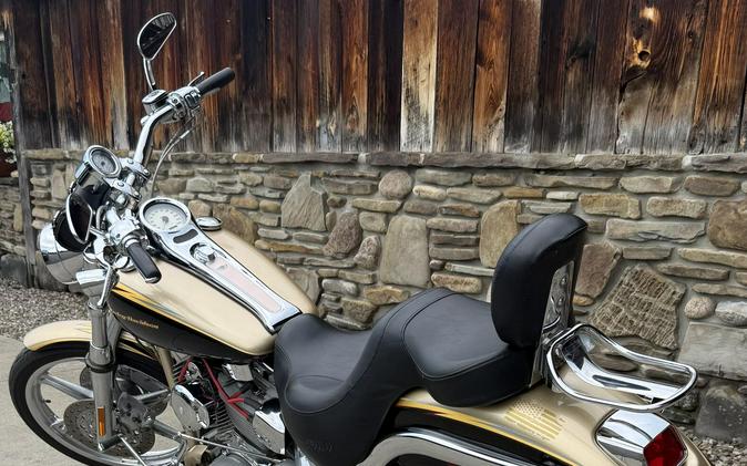 2003 Harley-Davidson® Screamin’ Eagle Softail Deuce Centennial Gold and Vivid Black with Gold Leaf G