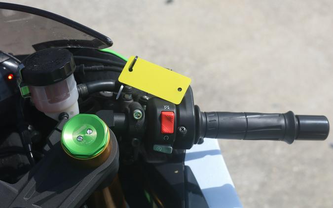 2015 Kawasaki Ninja® ZX™-6R 30th Anniversary