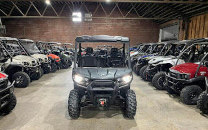 2024 Can-Am® Defender XT HD7