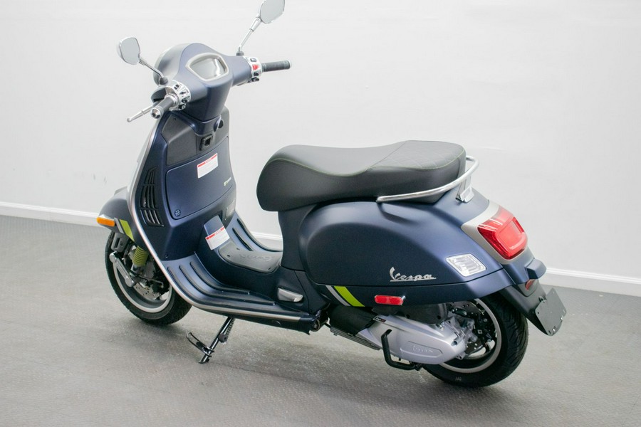 2024 Vespa GTS Super 300 Tech