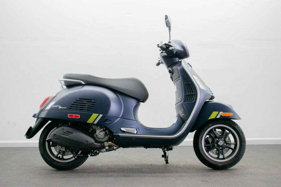 2024 Vespa GTS Super 300 Tech