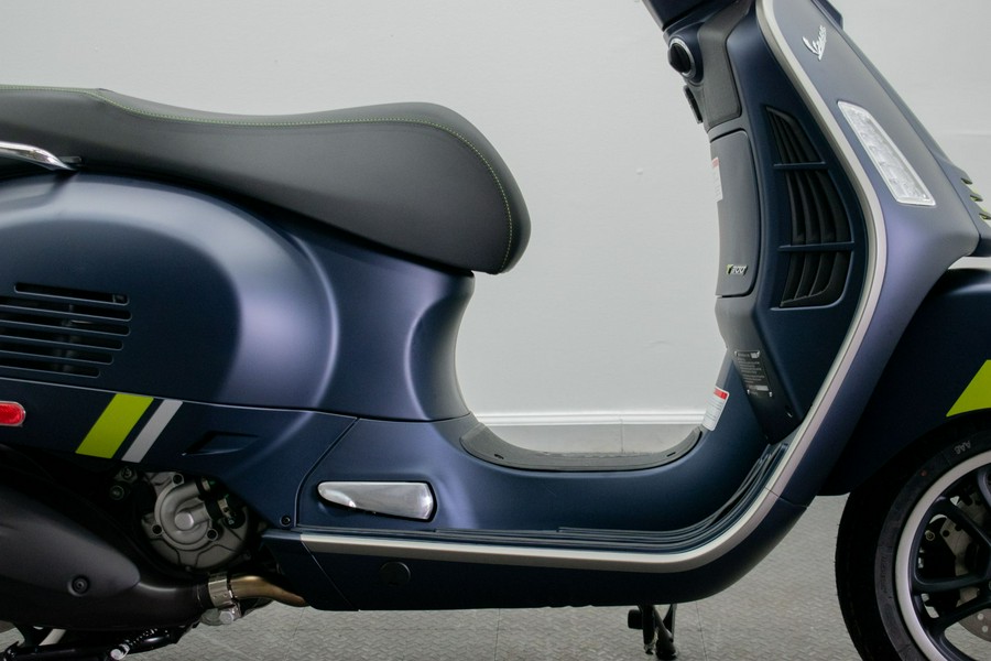 2024 Vespa GTS Super 300 Tech