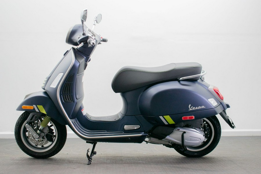 2024 Vespa GTS Super 300 Tech