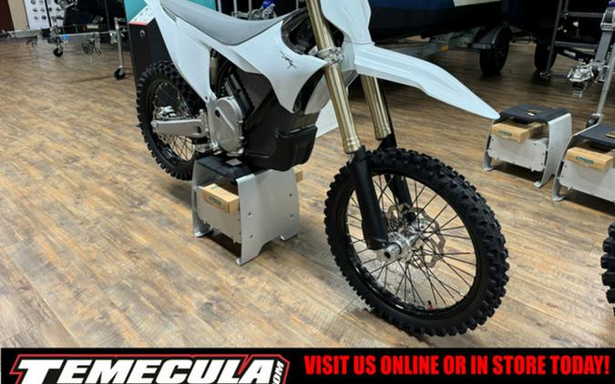 2024 Stark VARG Alpha MX 19"_80HP