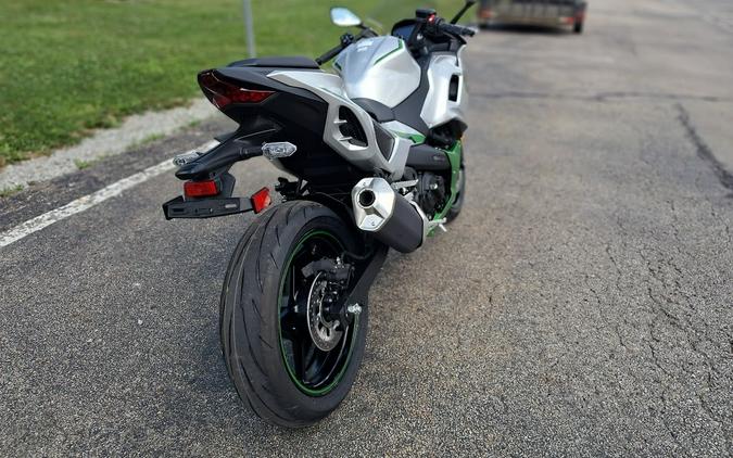 2024 Kawasaki Ninja 7 Hybrid ABS