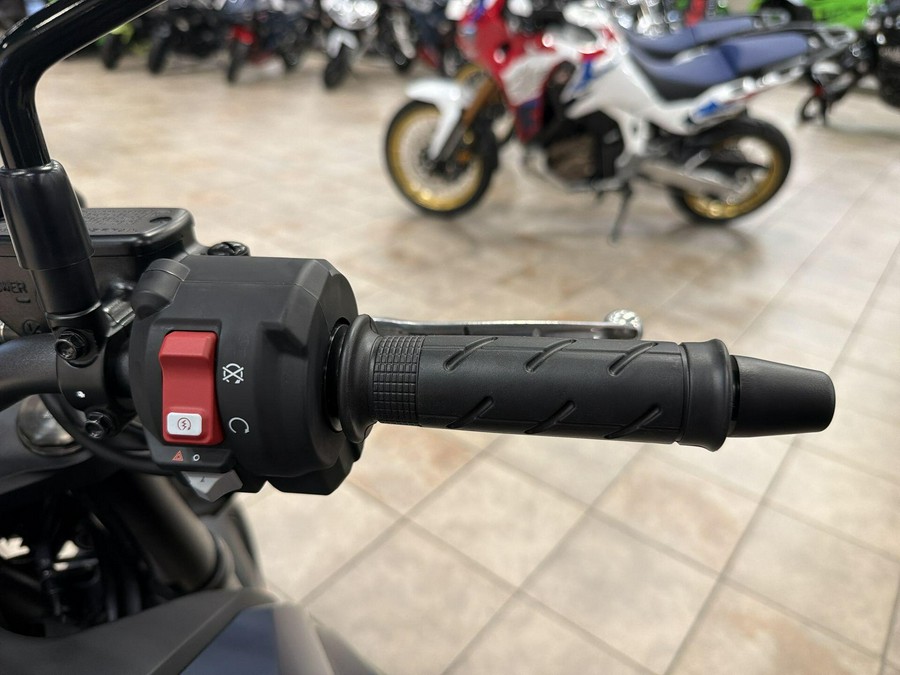 2026 Honda CB750 HORNET E-CLUTCH