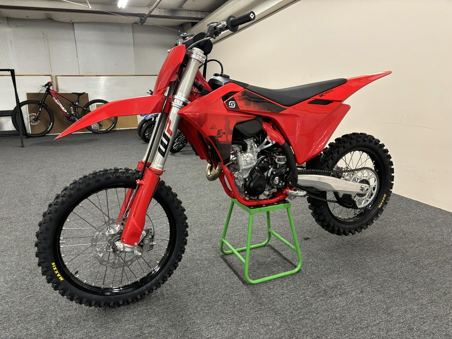 2027 GAS GAS MC 250F