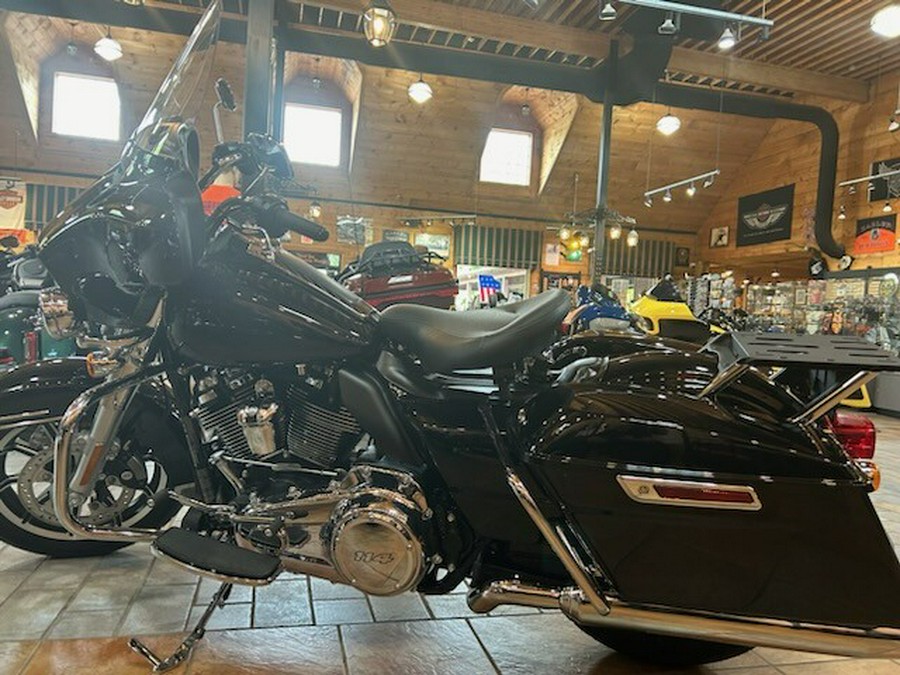 2024 Flhtp / Police Electra Glide Vivid Black