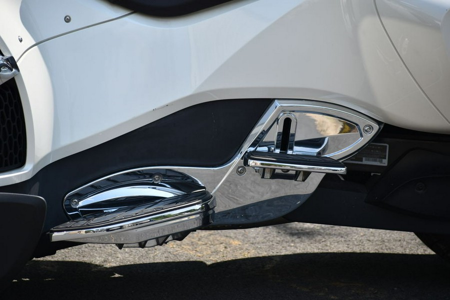 2019 Can-Am® Spyder® RT Limited Chrome