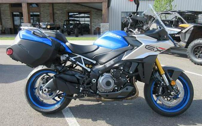 2025 Suzuki GSX-S1000GX+