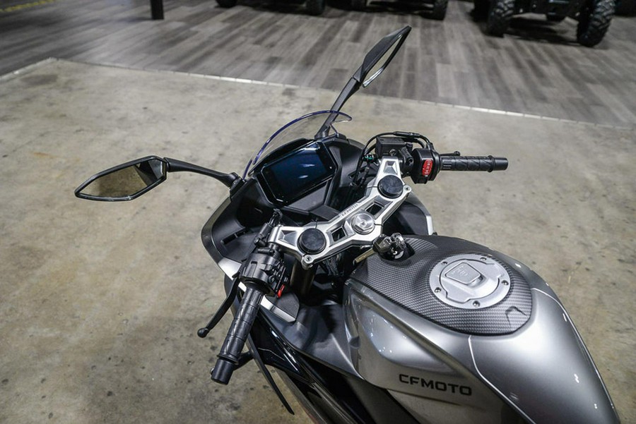 2025 CFMOTO 300SS