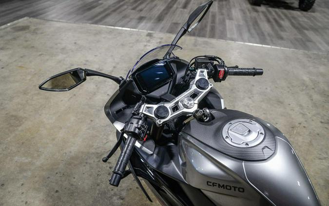 2025 CFMOTO 300SS