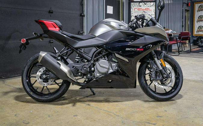 2025 CFMOTO 300SS