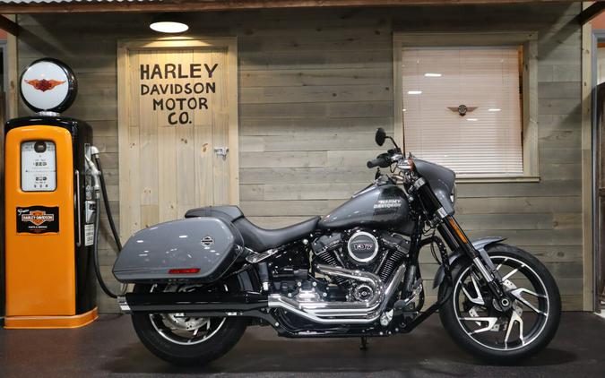 2021 Harley-Davidson Sport Glide Review: Two-Wheeled Convertible