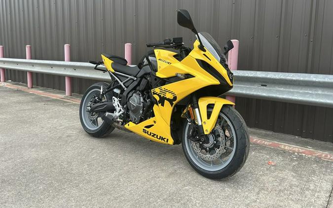 2025 Suzuki GSX-8R 8R