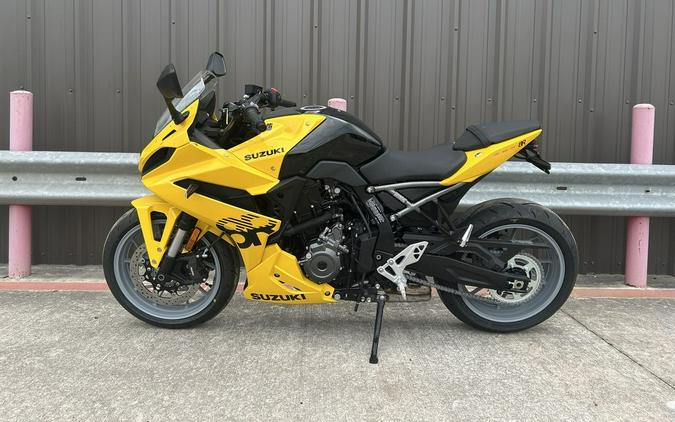 2025 Suzuki GSX-S 8R