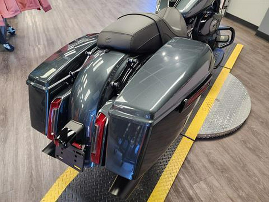 2025 Harley-Davidson Street Glide Base