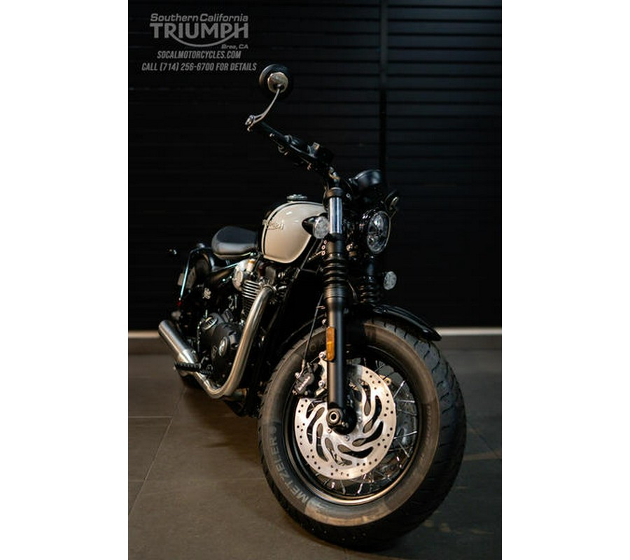 2024 Triumph Bonneville Bobber Jet Black/Ash Gray