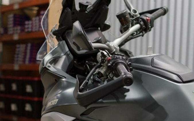 2022 Ducati Multistrada V4S Aviator Grey / Alloy Wheels
