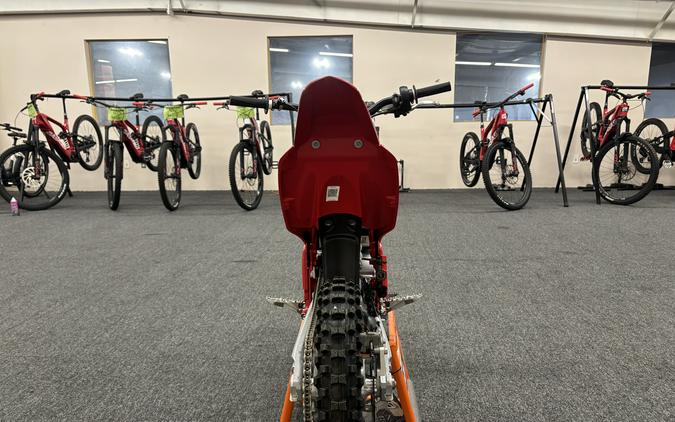 2027 GAS GAS MC E 5