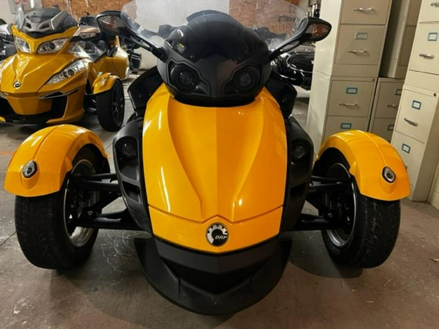 2009 Can-Am® SPYDER GS SA - YELLOW