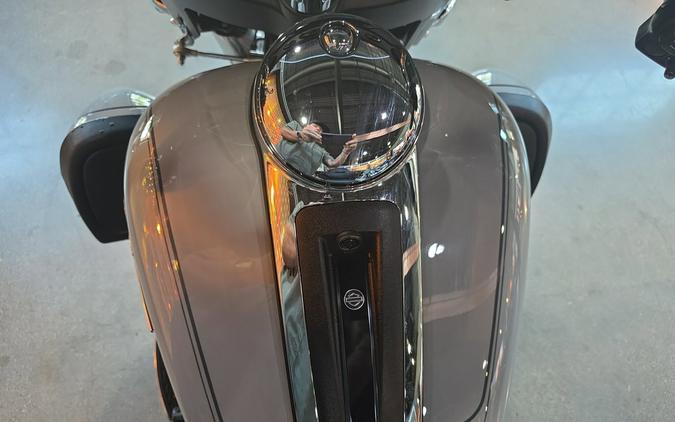 FLHTCUTG 2024 Tri Glide™ Ultra