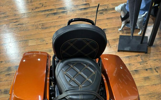 2019 Harley-Davidson Street Glide Special ORANGE/BLK DNM W/PINSTRIPE