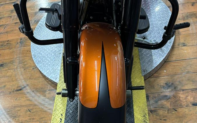 2019 Harley-Davidson Street Glide Special ORANGE/BLK DNM W/PINSTRIPE