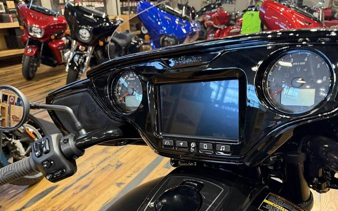 2026 Indian Motorcycle® Chieftain® PowerPlus Dark Horse® Black Smoke